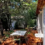 D'antiquaire Heure Bleue - 160 M2 Et Jardin à 10 Mn à Pied Du Centre D'uzès Villa