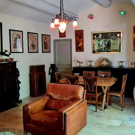 D'antiquaire Heure Bleue - 160 M2 Et Jardin à 10 Mn à Pied Du Centre D'uzès Villa *