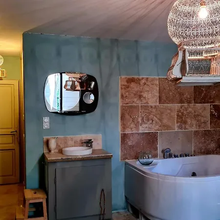 Villa D'antiquaire Heure Bleue - 160 M2 Et Jardin A 10 Mn A Pied Du Centre D'uzes